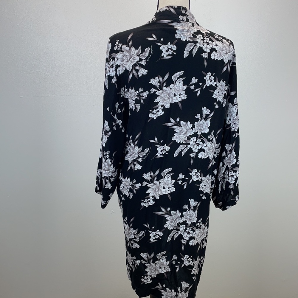 ⭐️🌸Spiritual Gangster Maya Kimono Floral Robe one size - Picture 4 of 10